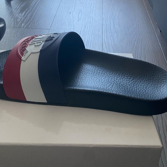 Moncler Basile slides - Picture 9 of 12